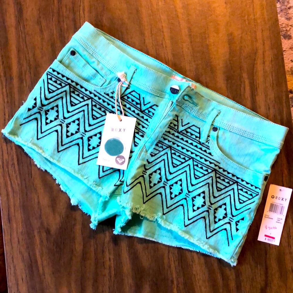 Roxy Shorts NWT